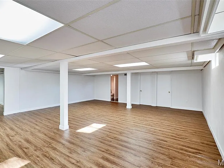 415 Trail Grove Ct — Photo 39