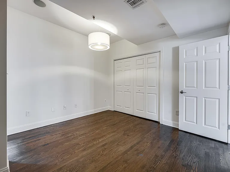 829 Washington St #5 — Photo 22