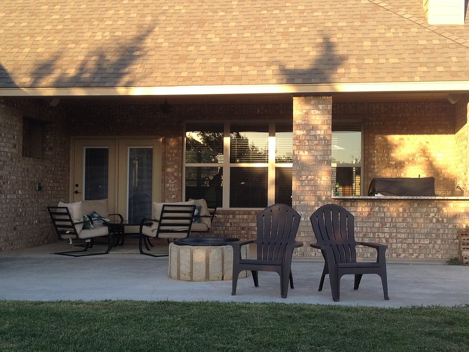 Backyard kitchen / Patio