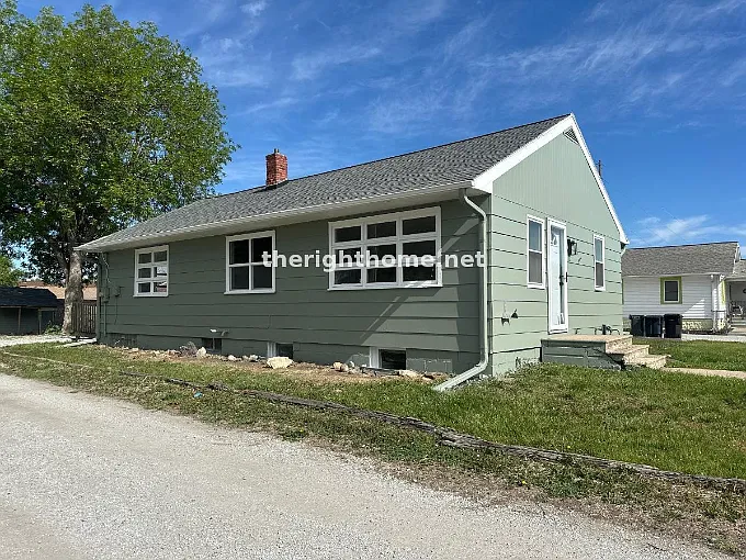 4 bed, 2064 sqft, $1,650 — Photo 2
