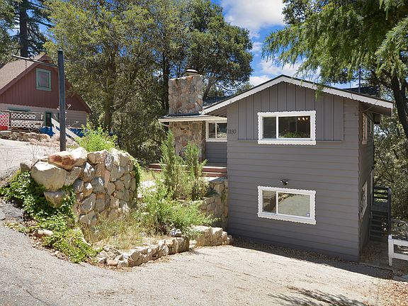 2nd image of 1130 Chateau Dr