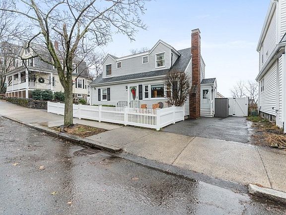 2nd image of 38 Woodlawn St