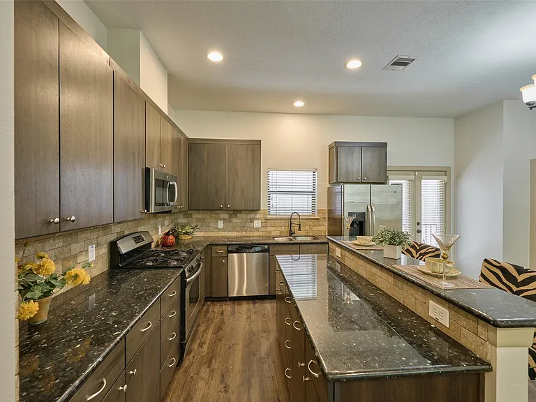 2422 Navigation Blvd #E — Photo 16