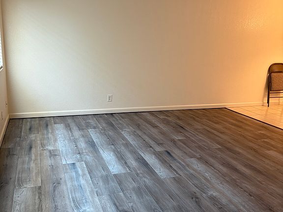 2nd image of 1715 W Clinton Ave APT 115