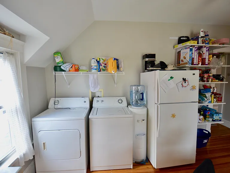 8 Trafford St #2 — Photo 18