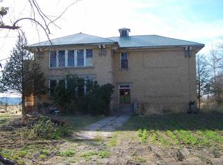 499 S School House Rd, Hammett, ID 83627