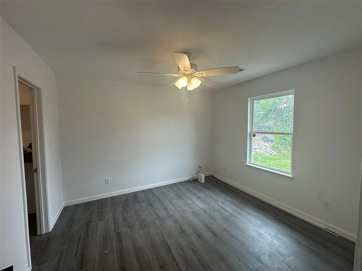 5962 Belcrest Street - 1 — Photo 2