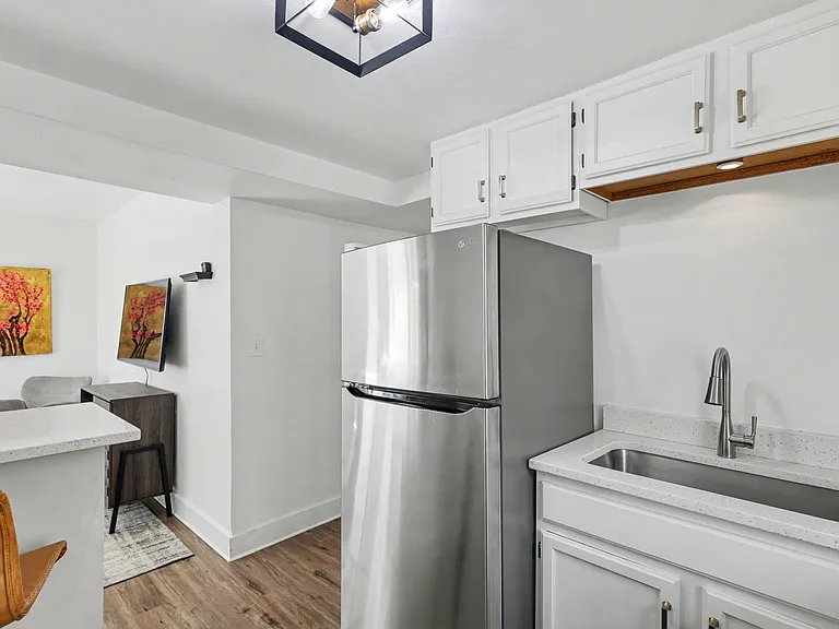 2429 W Platte Ave #B — Photo 8