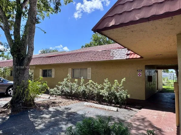 10742 La Placida Dr #8-B1, Coral Springs, FL 33065
