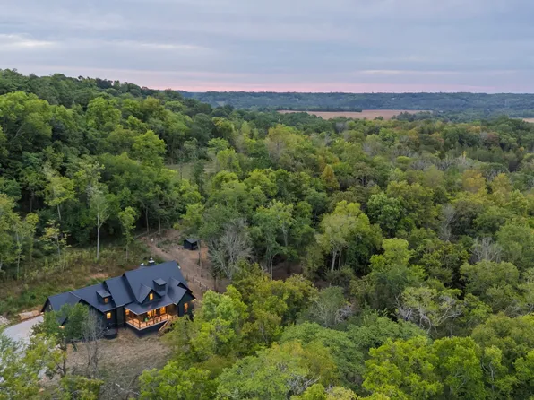 2320 Stephens Rd, Columbia, TN 38401