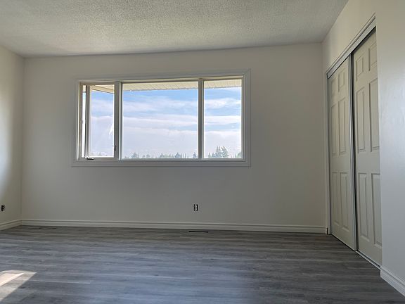 4th image of 11363 22nd Ave NW