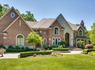 8203 Avington Ct, Clarkston, MI