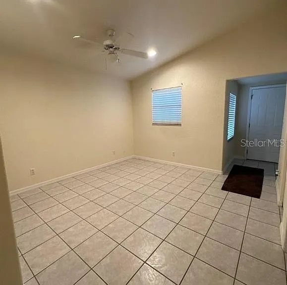 1404 E Crystal Lake Ave — Photo 7