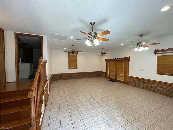 3rd image of 7235 Ledbetter Rd