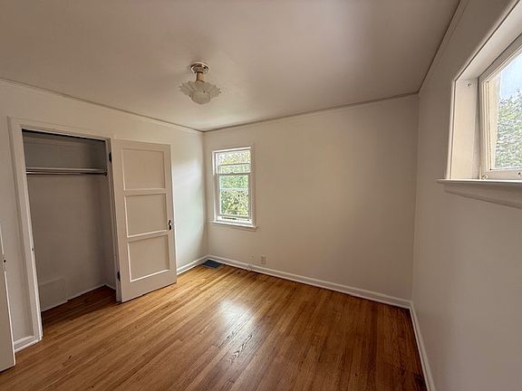 5th image of 7515 19th Ave NW
