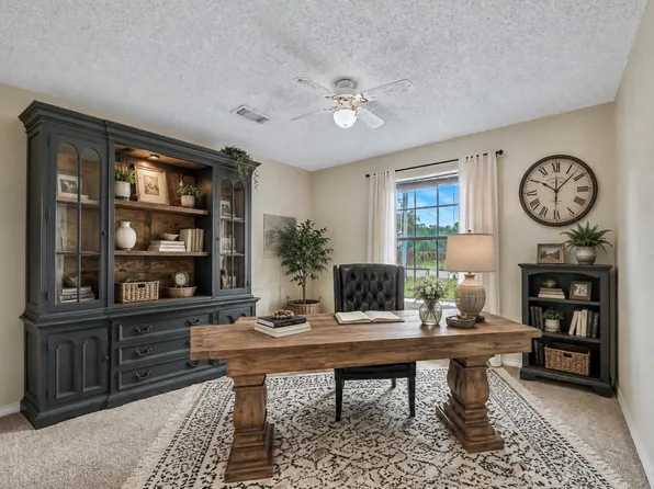 201 Red Oak Cir, Brazoria, TX 77422