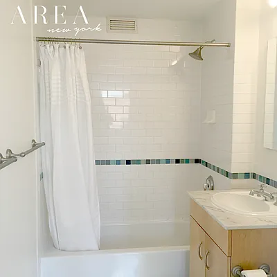 Rented by Area New York | media 8