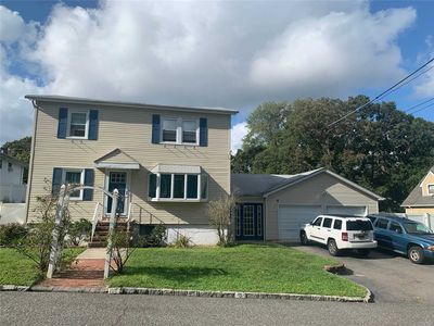15 Pinedale Ave, Farmingville, NY, 11738