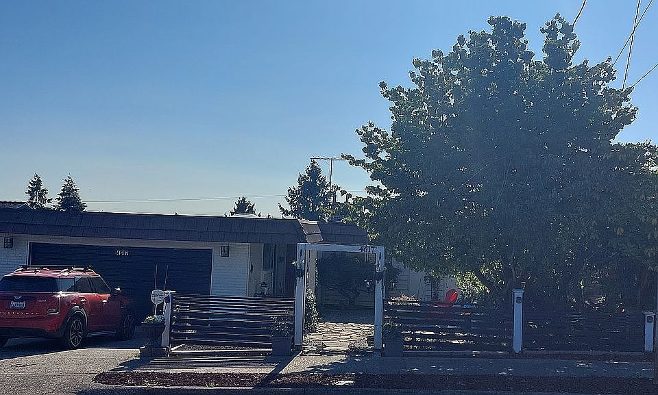 1st image of 4617 N Vassault St