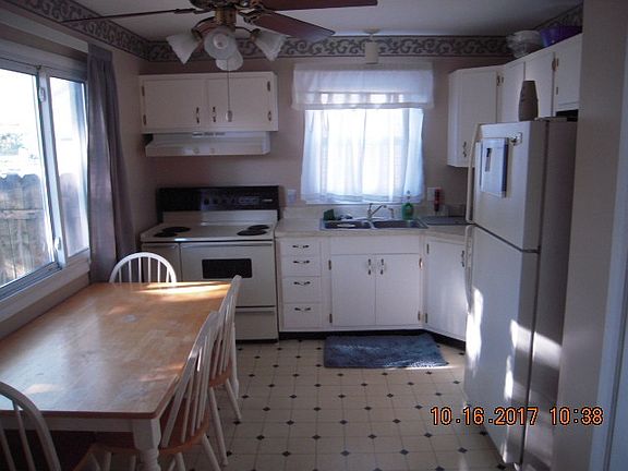 4th image of 2641 Lexington Blvd