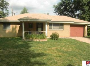 3707 N 71st St, Omaha, NE 68104