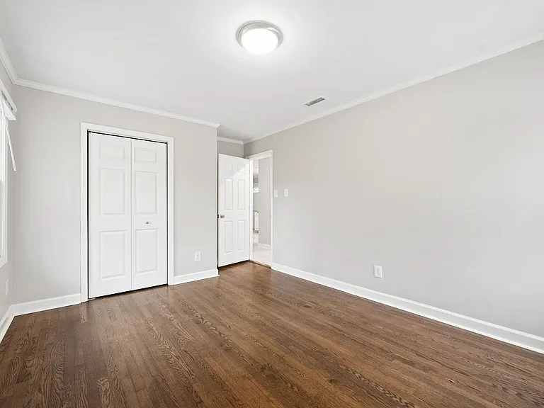 609 W Markham Ave — Photo 7