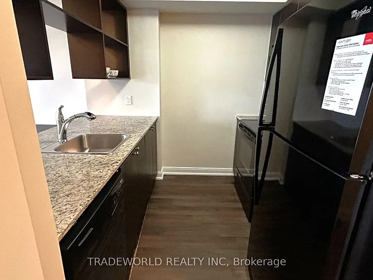 181 Village Green Sq #2911 — Photo 12
