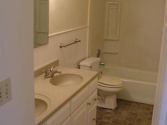 5th image of 1118 Lindenborough Ct