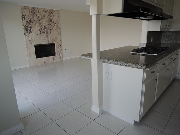 4th image of 4527 Vista Largo