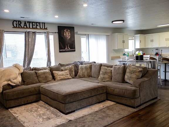 4th image of 74 S 1100th St W