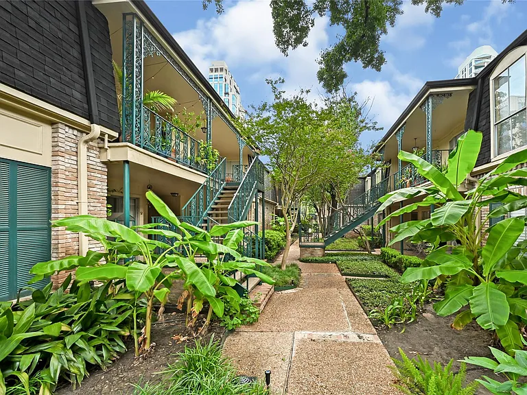 800 Post Oak Blvd #75 — Photo 19
