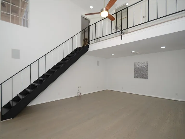 5524 Beverlyhill St #2 — Photo 20