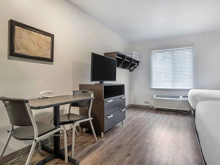 Studio Suite - 2 Queen Beds