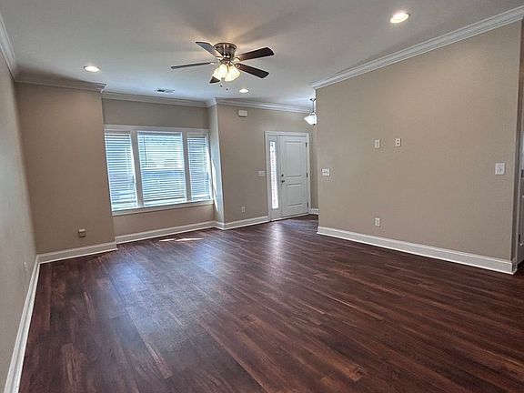 4th image of 4730 Mint Ave