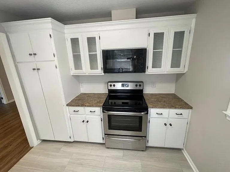 1420 Maplebrook Dr — Photo 9