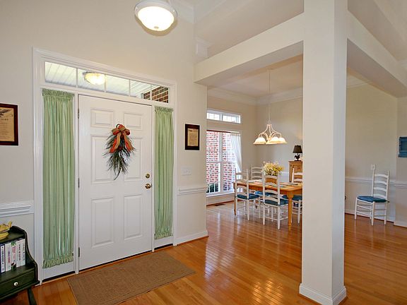 2nd image of 9722 Hillspring Dr