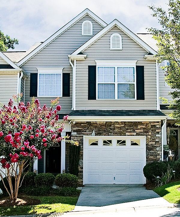 1st image of 7 Rock Side Ct