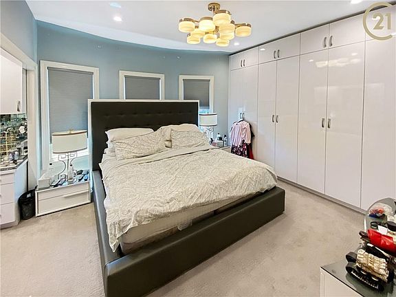 4th image of 1115 Avenue P