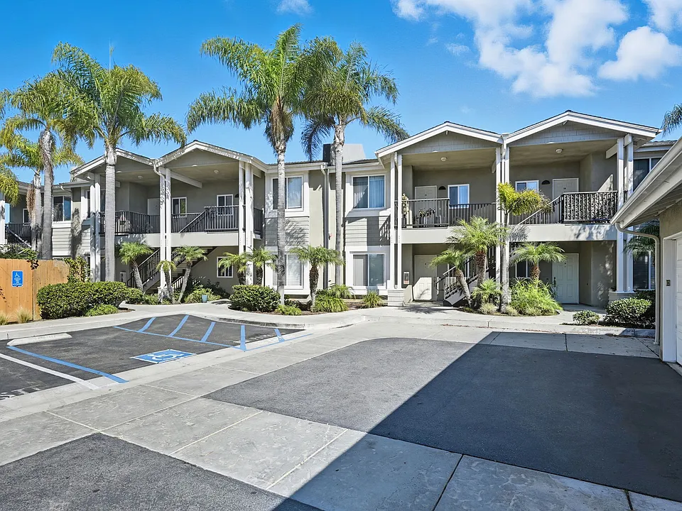 1415 N Vulcan Ave #11