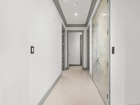 5th image of 17902 LA CANTERA PKWY #502