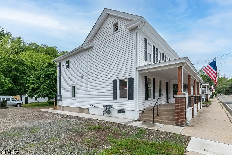 Building Photo - 67 Water St #A