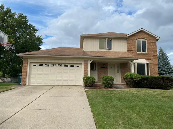 3174 York Dr, Troy, MI 48084