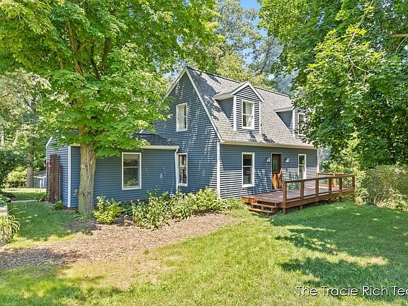 4th image of 5791 Egypt Valley Ave NE