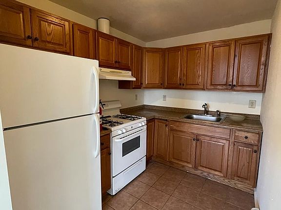 3rd image of 60 Atlantic St