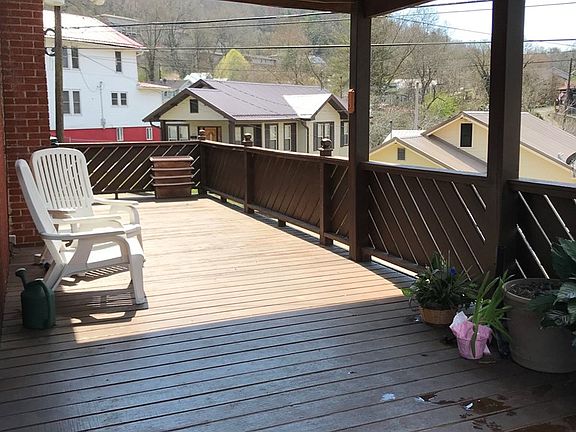 4th image of 109 Alto St