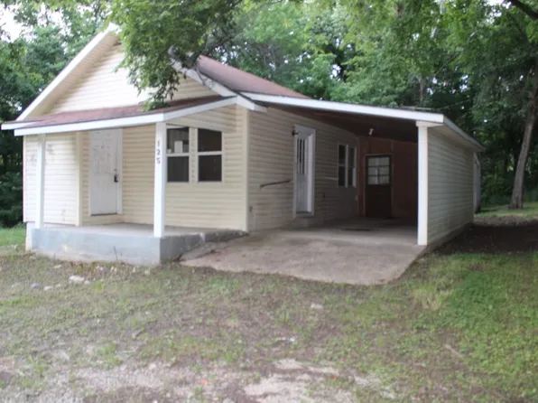 125 W Bradford St, Pyatt, AR 72672