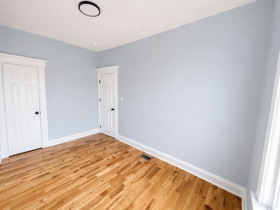 5th image of 36 Leo Pl APT 1