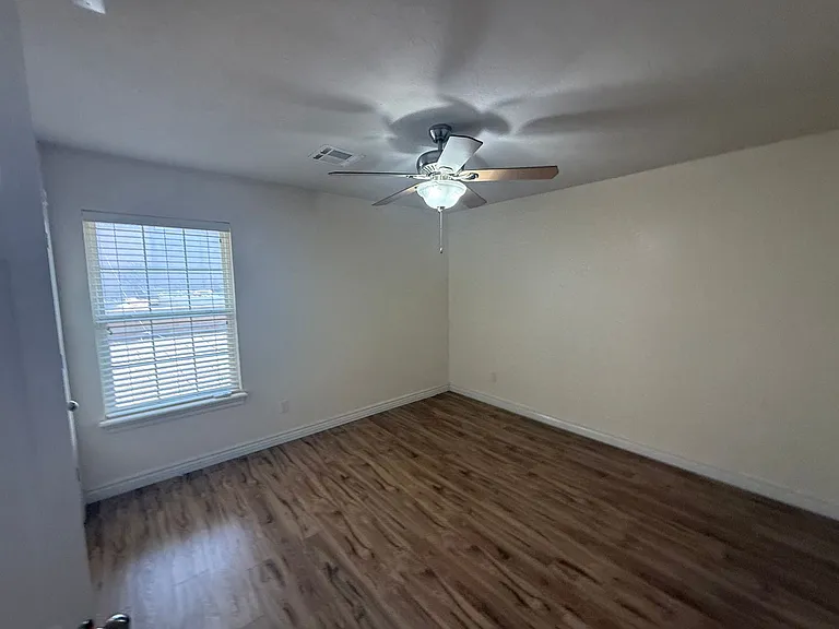 1704 Dorothy Dr — Photo 11