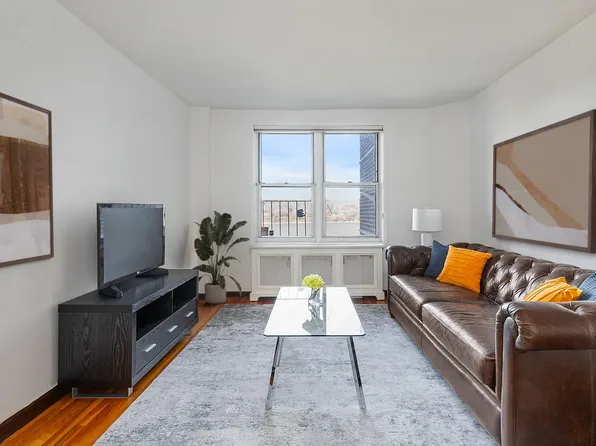 330 Haven Avenue image 2 of 10