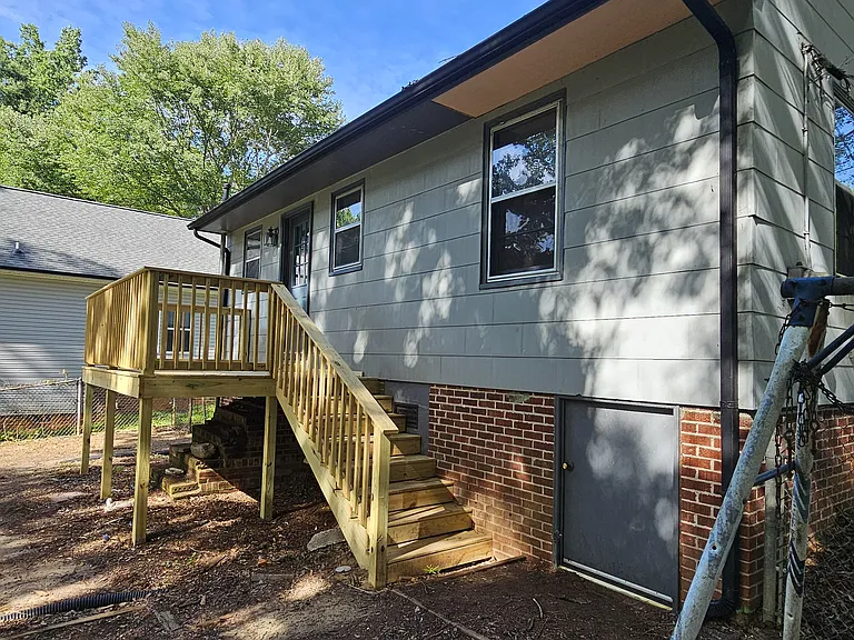 609 N Rhyne St — Photo 25